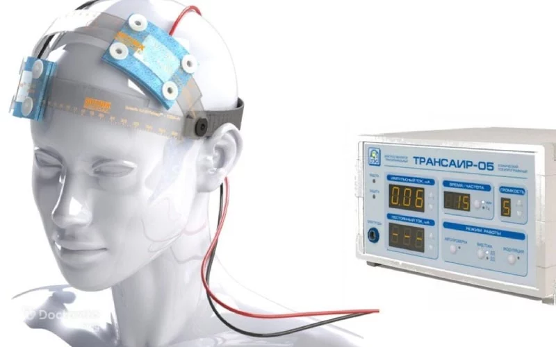 دستگاه tDCS چیست؟ کاربردها، نحوه کار و تحریک الکتریکی مغز