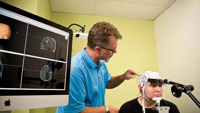 عوارض tDCS چیست؟ خطرات tDCS (تحریک الکتریکی مغز)